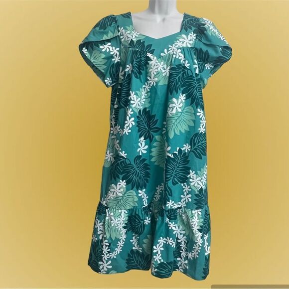 Royal Creations Hawaiian Poly mu'u·mu'u Dress Medium Green White - Picture 1 of 6